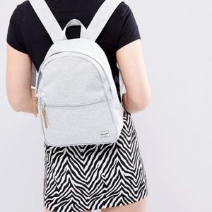 🌻Herschel mini back pack
